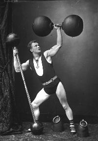Sandow in one of his classic poses. Image Source: Getty.